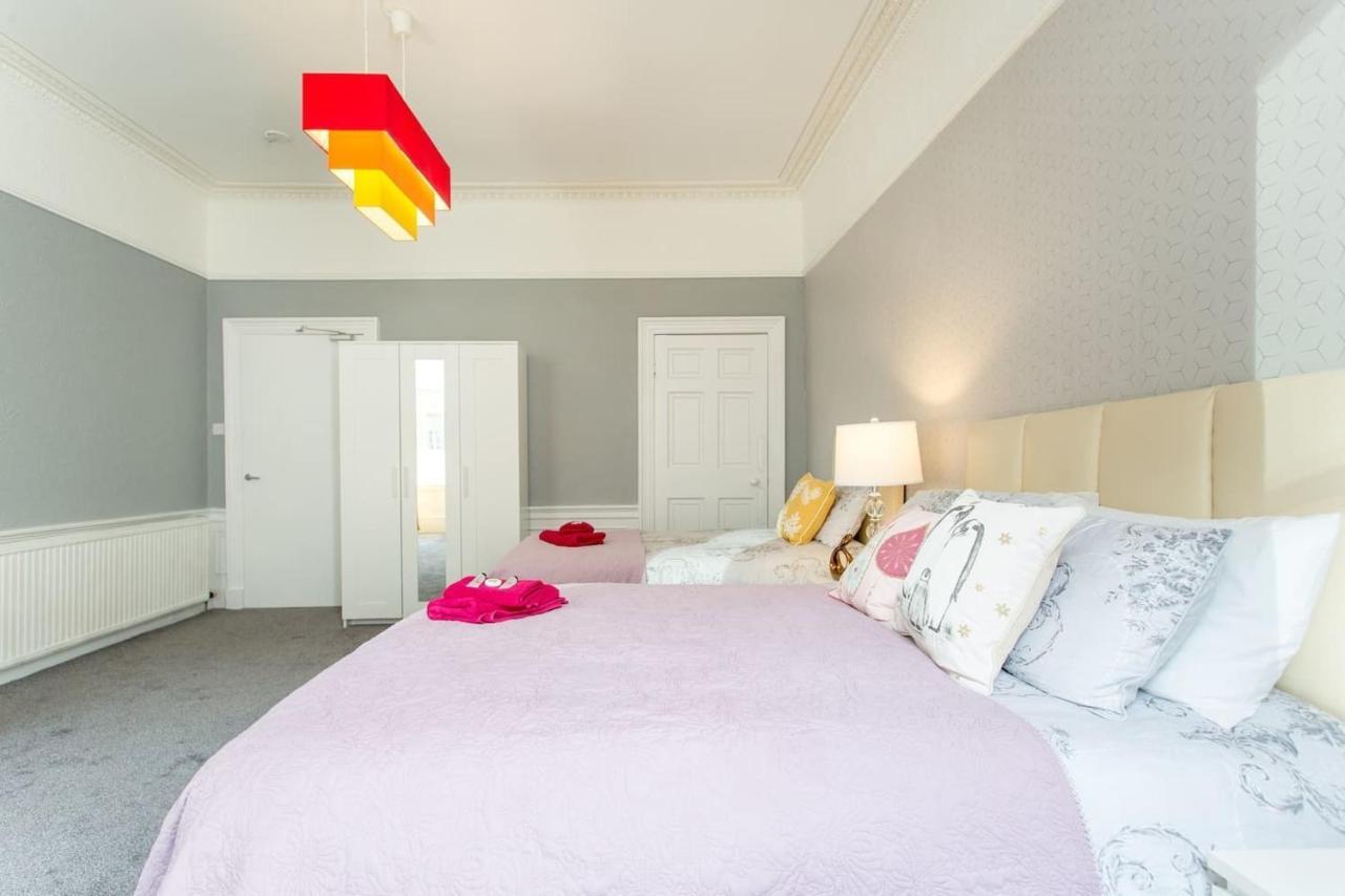Stunning 2-Bed Apartment in Central EDI Exterior foto